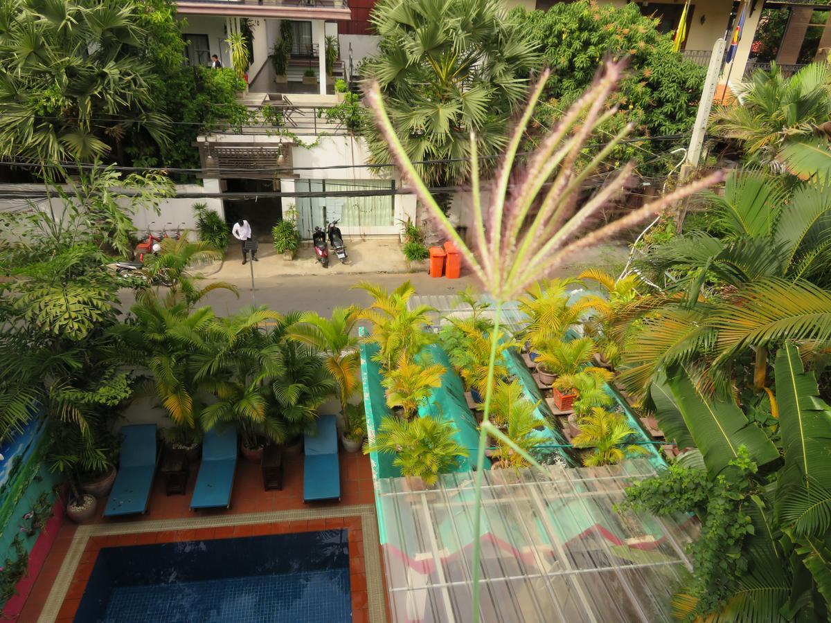 The Little Garden Boutique Hotel Пномпень Экстерьер фото